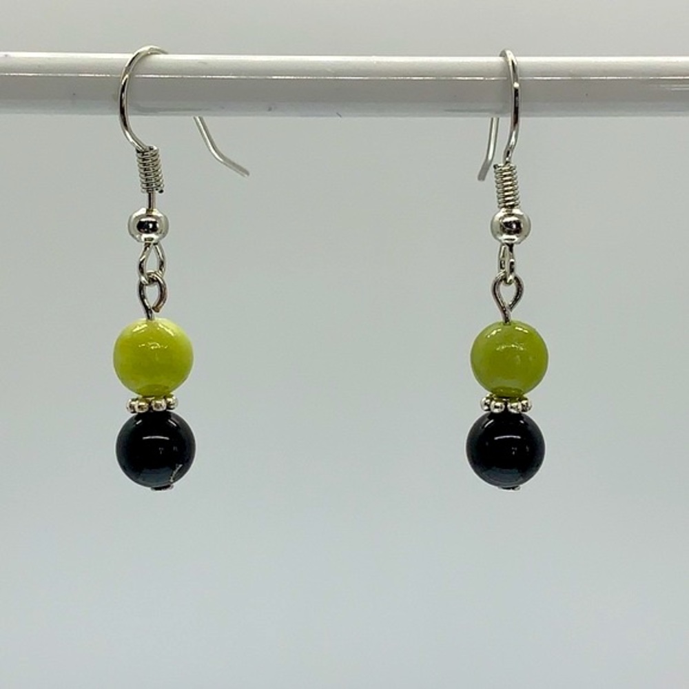 21135⭐️Chinese Jade & Onyx earrings⭐️